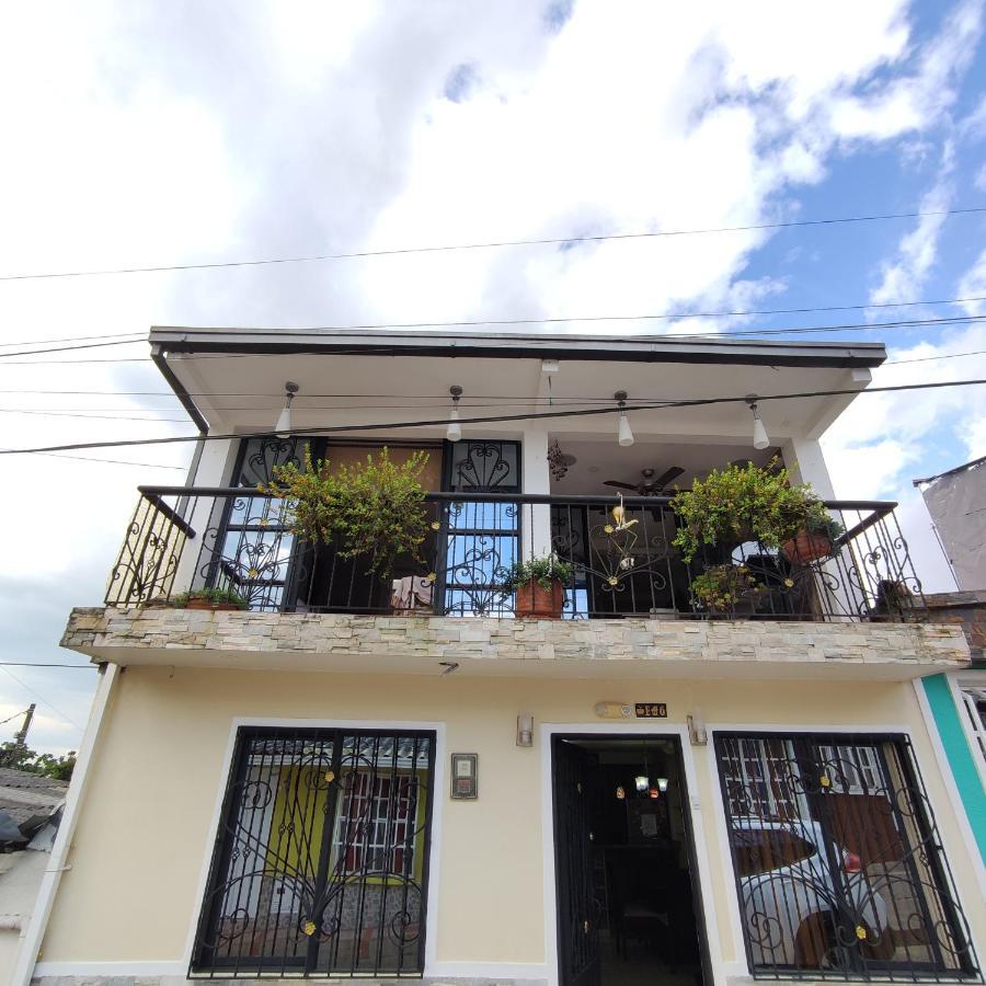 Los Andes Hostal ฟิลานเดีย ภายนอก รูปภาพ